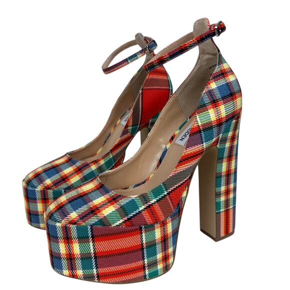 Steve Madden Shoes - Steve Madden Skyscraper Red Multicolored Plaid Platform Heels 6